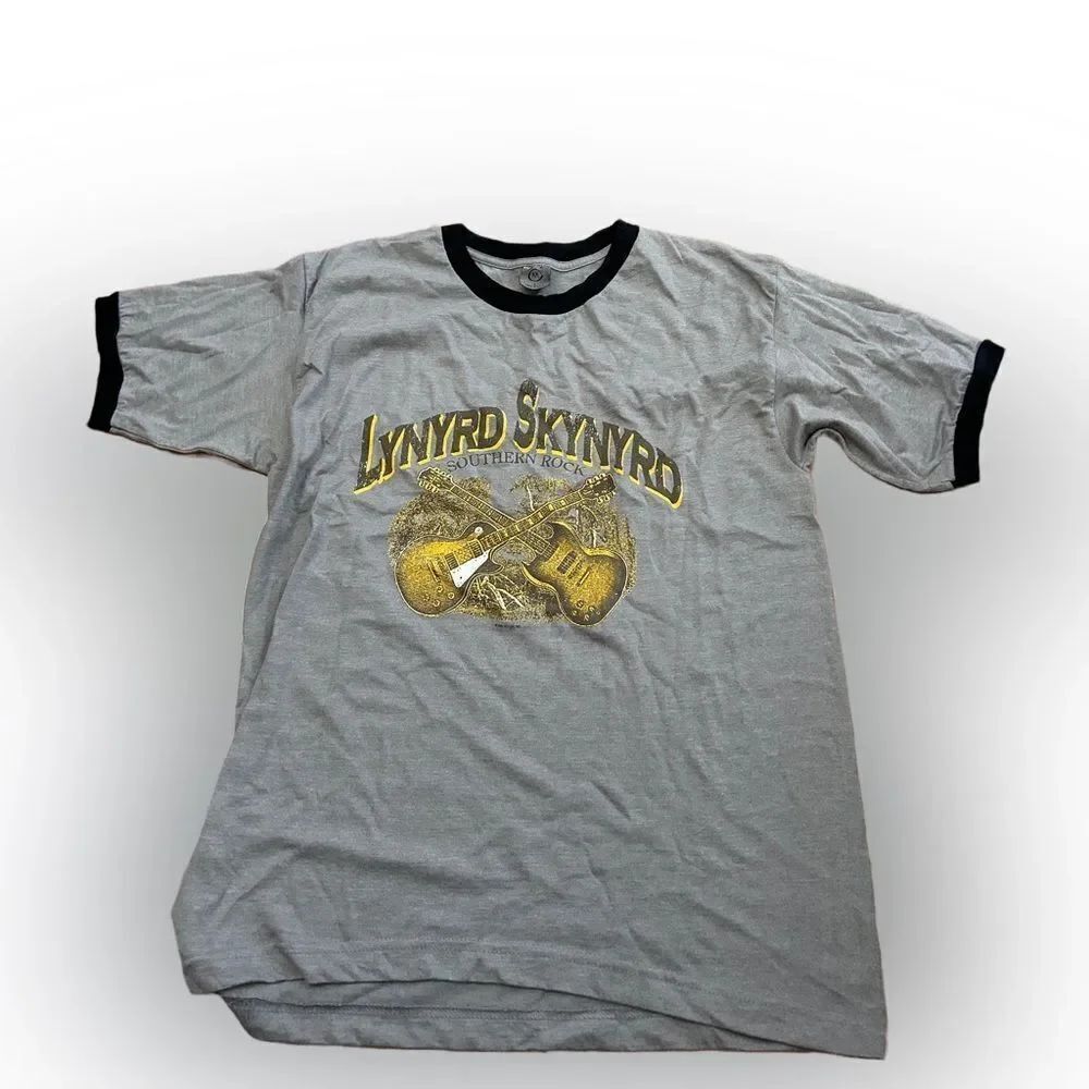 Vintage Y2K Lynyrd Skynyrd Tshirt